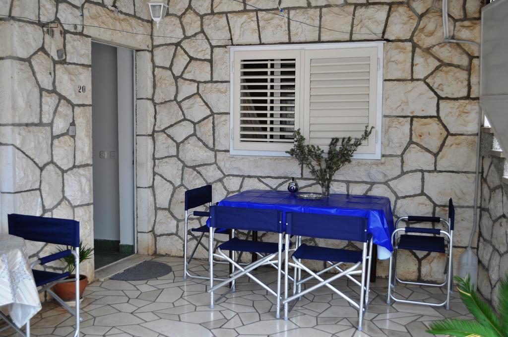 Rooms & Apartments Tepsa - Centre Hvar Town Exterior photo